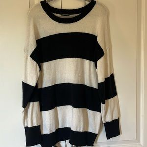 Wild fable cute striped oversized sweater (black and white)